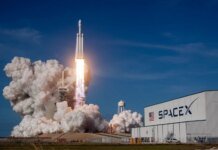 SpaceX знижує ціну акції перед історичним IPO – Bloomberg