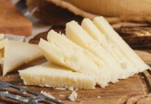 Як приготувати твердий сир в домашніх умовах