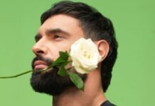 Козловский из-за подарка поклонницы потерял голос
