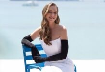 Екатерина Осадчая показала, как в купальнике встречает лето в Одессе