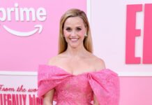 Риз Уизерспун посетила премьеру приквела «Блондинки в законе» с 22-летним сыном