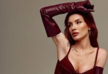 «Никто лучше не сфоткает»: MamaRika показала, как позировала на пляже любимому