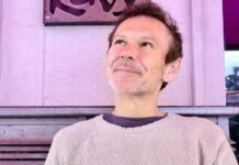 «Невероятный день»: Вакарчук показал фото со встречи выпускников