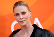 50-летняя Шарлиз Терон остроумно ответила на критику из-за резкого похудения (ФОТО)