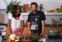 Звезда сериала “Медведь” научил коллегу варить борщ по секретному рецепту тещи-украинки (ВИДЕО)