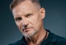 Скрипка поведал, как личная жизнь заставила его отказаться от карьеры во Франции