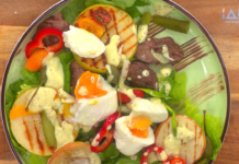 Как приготовить дома изысканный теплый салат с куриной печенью и яблоками-гриль, которому позавидуют даже шеф-повара (ВИДЕО)