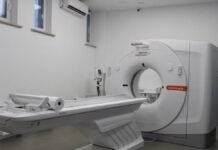Заборона брати кошти за КТ в комунальних і держмедзакладах має стосуватися не лише приватних центрів – експерти