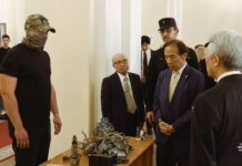 ГУР показало японській делегації компоненти балістичної ракети КНДР