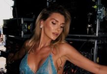 Романова обнажила ноги и спину в соблазнительном мини