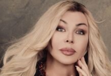 56-летняя Билык обрезала волосы и стала кудрявой блондинкой