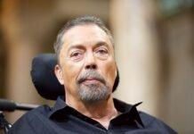 Рассекречена причина смерти звезды «Оно» и «Один дома» Тима Карри