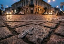 Опасные приметы о нательном крестике: почему нельзя брать чужой с земли