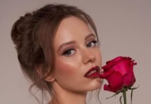 Весит 40 кг и мечтает о Голливуде: интересные факты об Ирине Кудашовой — звезде сериала “Школа”