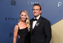 Звезда сериала «Как я встретил вашу маму» Джейсон Сигел женился