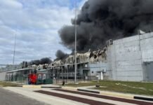 Фармкомпанія “Кусум” підраховує втрати від знищення заводу в Сумах, готується поставляти ліки з майданчиків в Індії